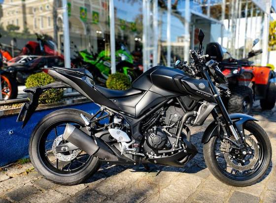 YAMAHA MT-03 ABS YAMAHA MT-03 ABS